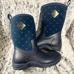 Women’s Muck Boots Size 5
